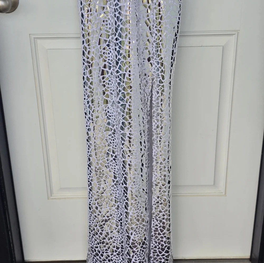 Morgan & Co Juniors' Metallic Print V-Neck Sleeveless Gown Sz 7 Silver Cocktail - Picture 6 of 16